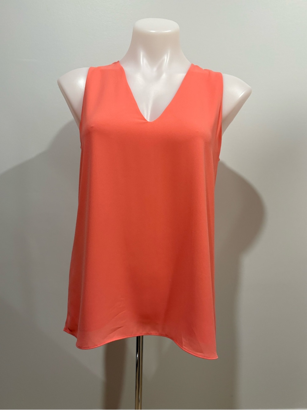 Babaton Coral V-Neck Silk-Feel Sleeveless Camisole